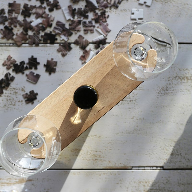 One Hand Wine Server