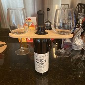 One Hand Wine Server